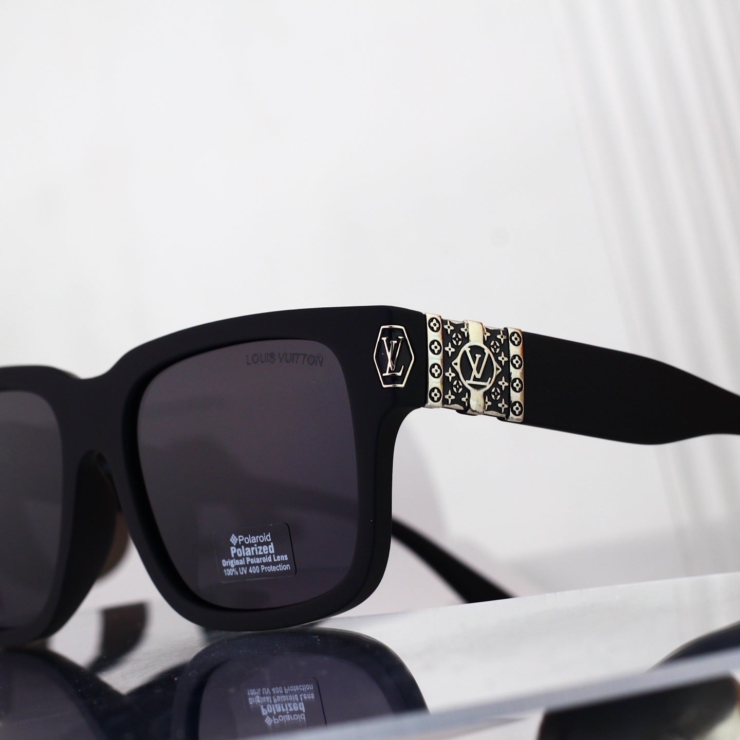 Square Frame Sunglasses with Side Metal Pattern 6117