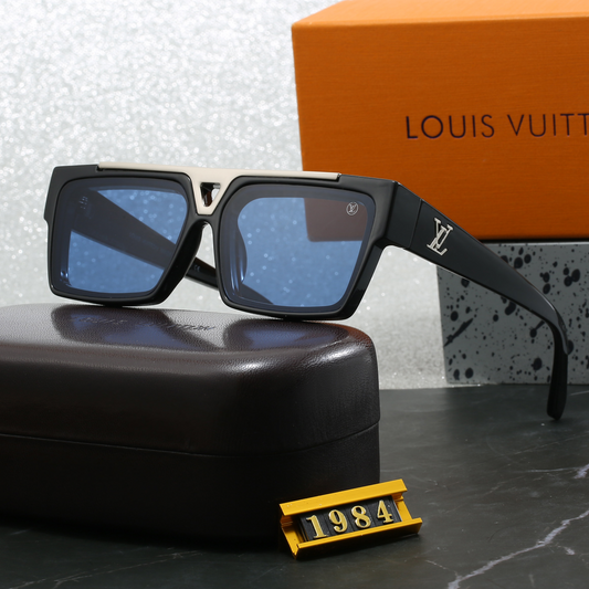 Geometric Triangle Detail Oversized Square Sunglasses (Model 1984)