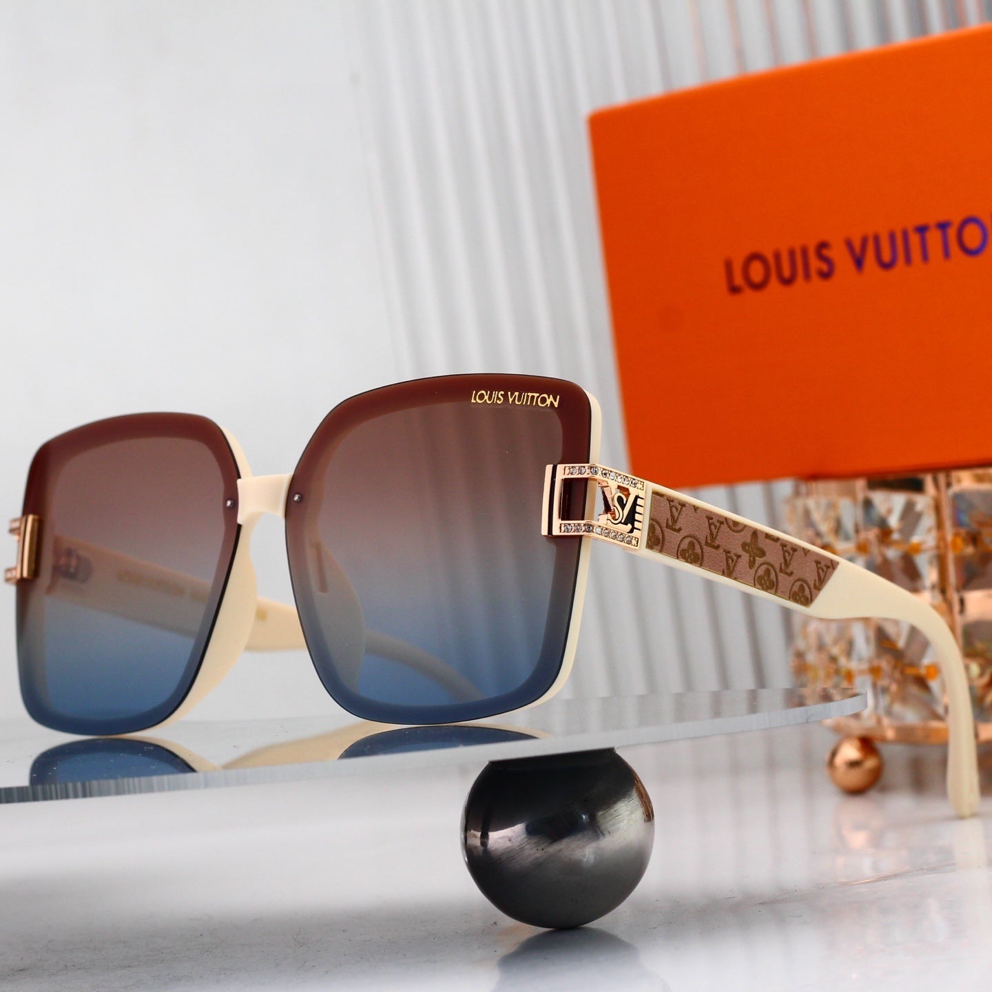 Oversized Sunglasses with Monogram Side Detail 0918