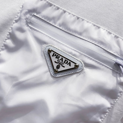 Metal logo carry pocket t-shirt