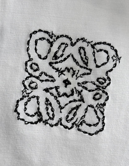 High quality embroidery t-shirt