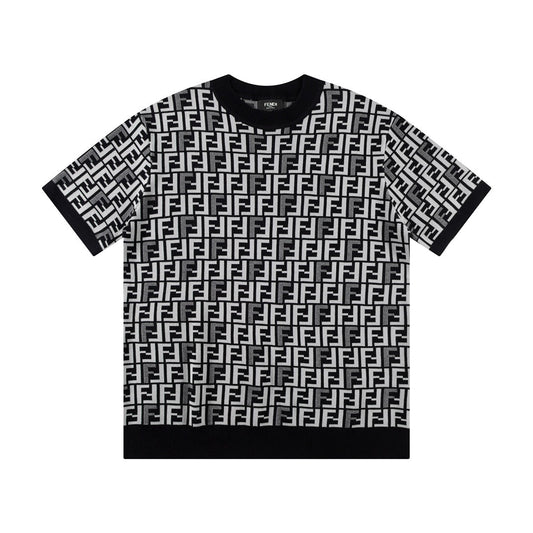 Short sleeved knitted t-shirt