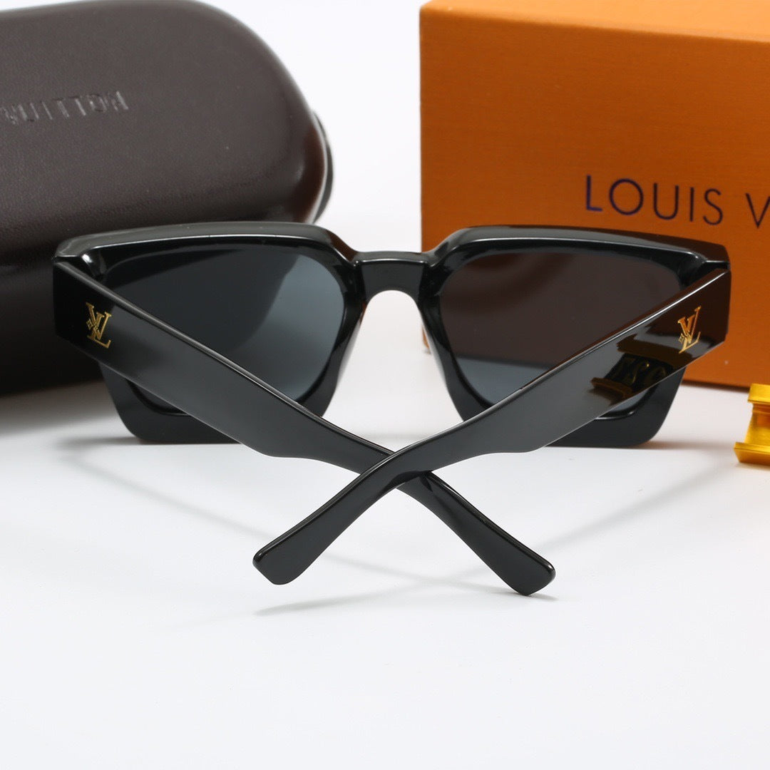 Angular Vanguard Bold Square Sunglasses (Model 3927)