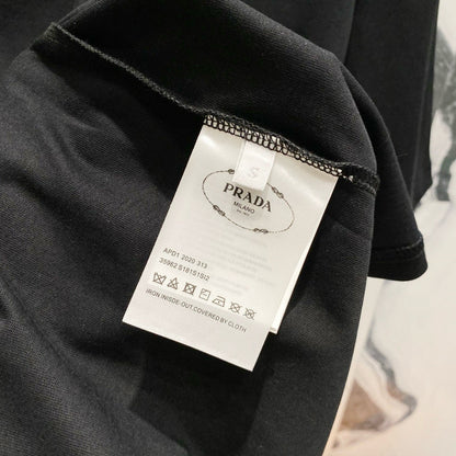 Metal logo carry pocket t-shirt
