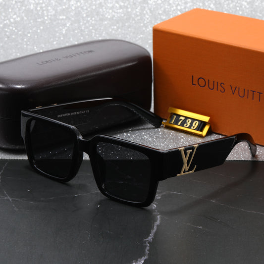 Trendy Square Bold Frame Sunglasses with Metal Detail (Model 1739)