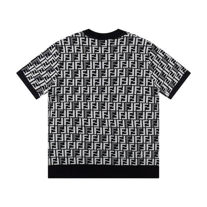 Short sleeved knitted t-shirt