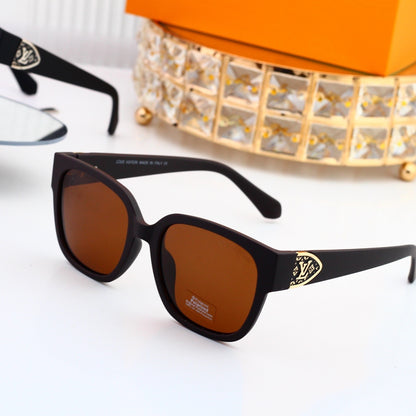 Square Frame Sunglasses with Metal Accent 6118