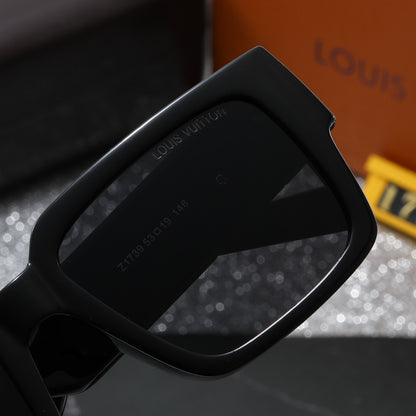 Trendy Square Bold Frame Sunglasses with Metal Detail (Model 1739)