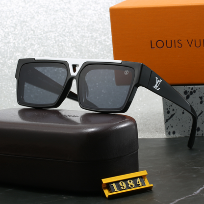 Geometric Triangle Detail Oversized Square Sunglasses (Model 1984)