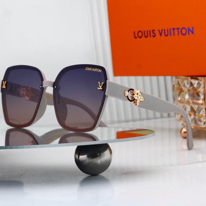 Oversized Sunglasses with Diamond Flower  0915