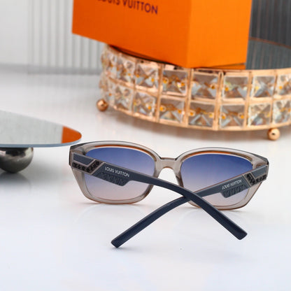 V-Logo Oversized Sunglasses (Model 3894)