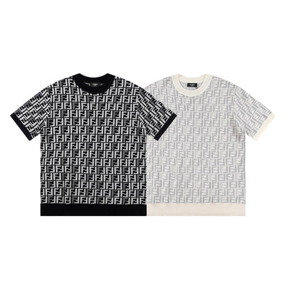 Short sleeved knitted t-shirt