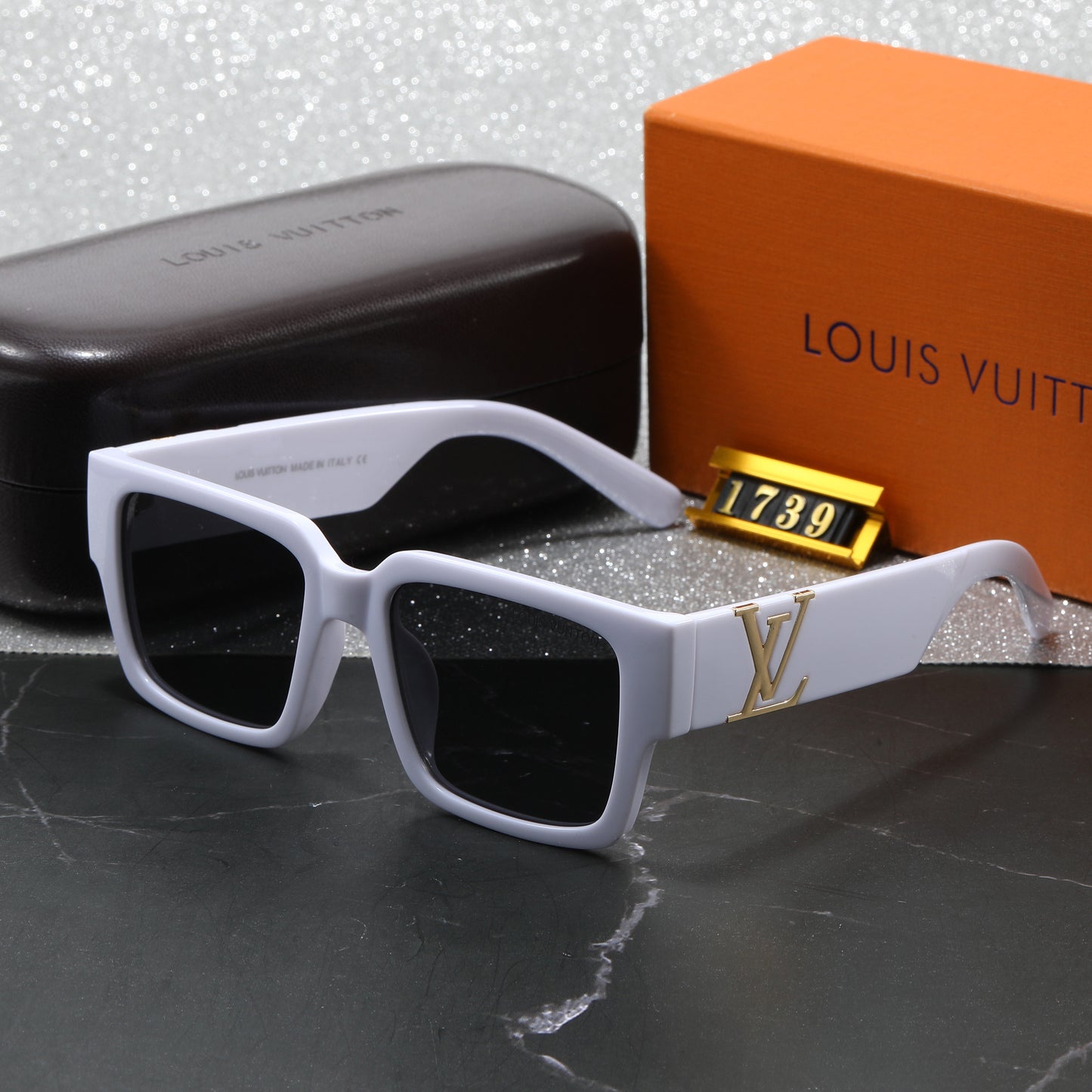 Trendy Square Bold Frame Sunglasses with Metal Detail (Model 1739)
