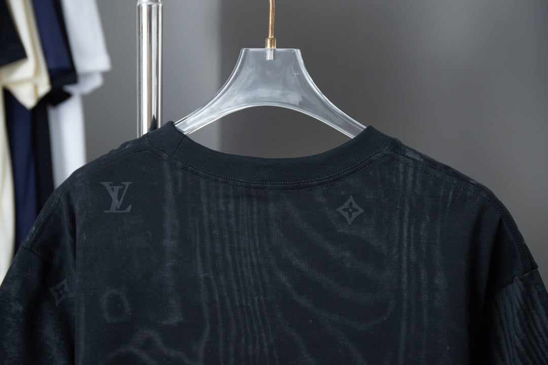 Corrugated texture printing t-shirt