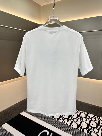 New high quality patch embroidery t-shirt
