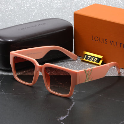 Trendy Square Bold Frame Sunglasses with Metal Detail (Model 1739)
