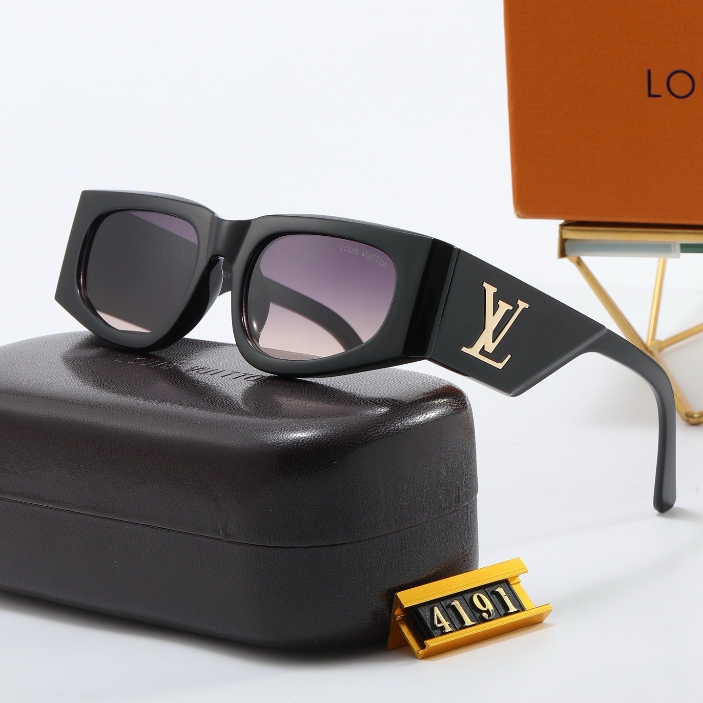 Vintage Cat-Eye Bold Frame Sunglasses with Metal Detail (Model 4191)