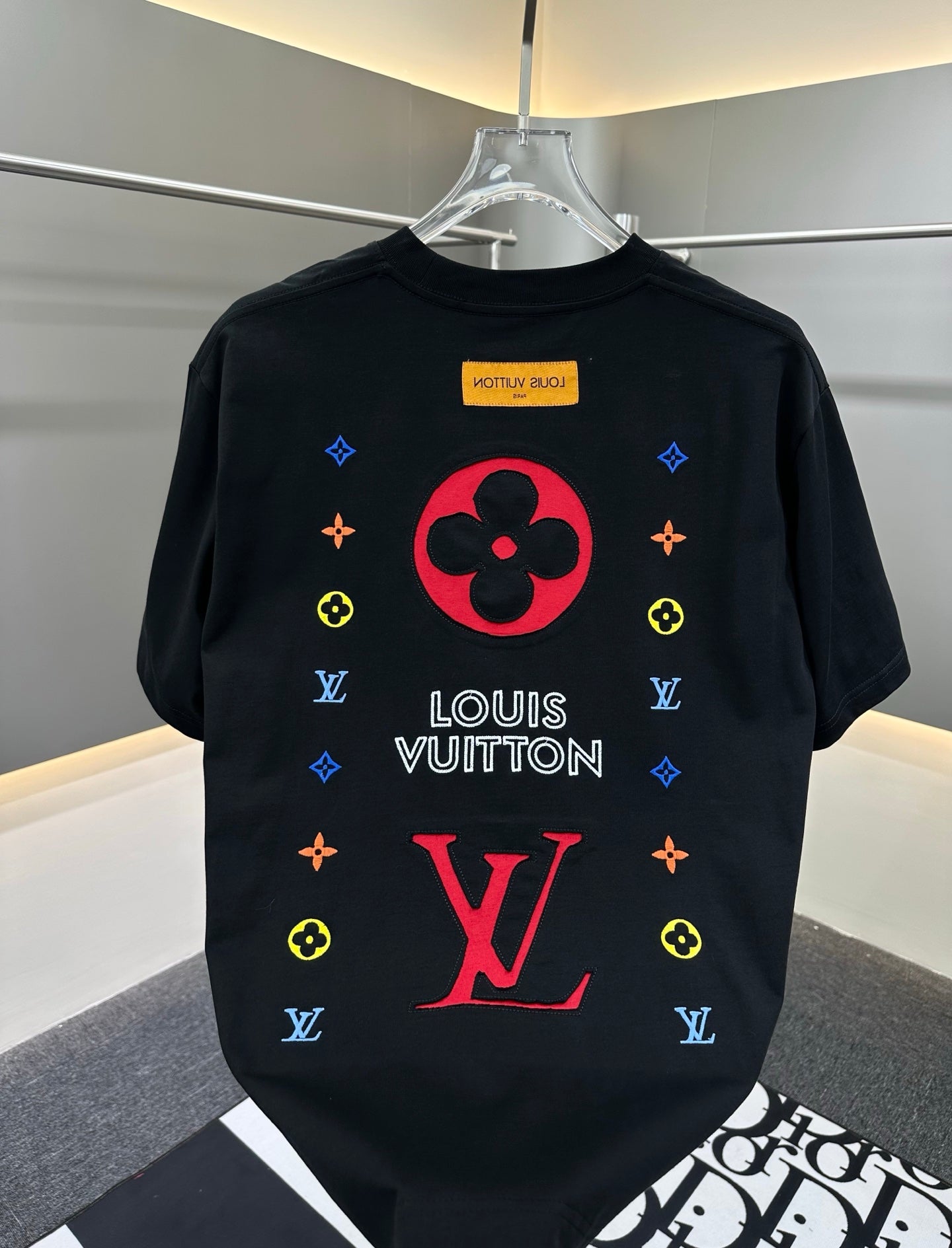 New highquality round neck t-shirt